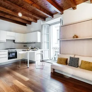 Del Pero - By Myhomeincomo Apartment